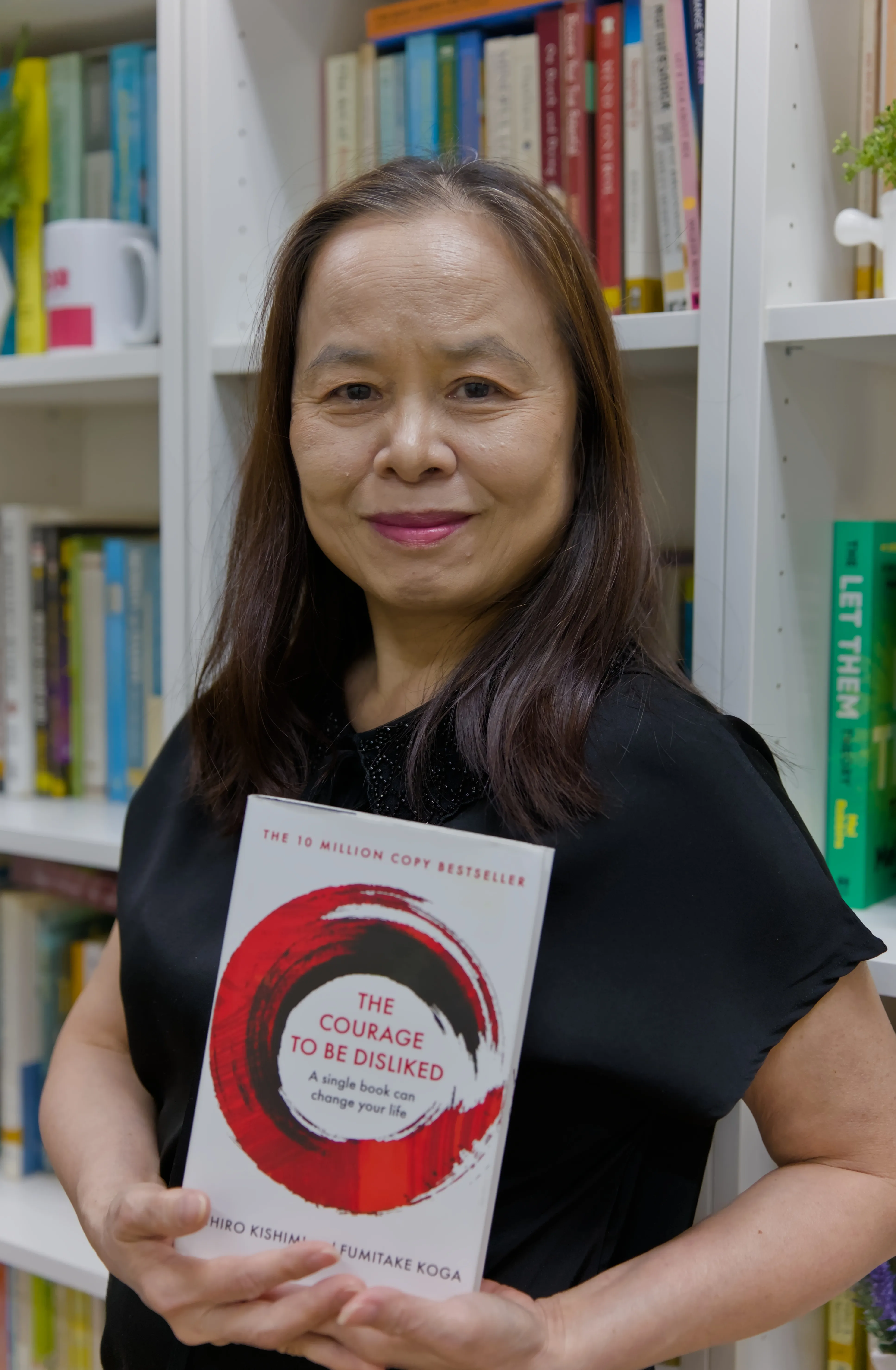 Portrait of Ms Carol Goh, senior counsellor and psychotherapist in Orchard Singapore